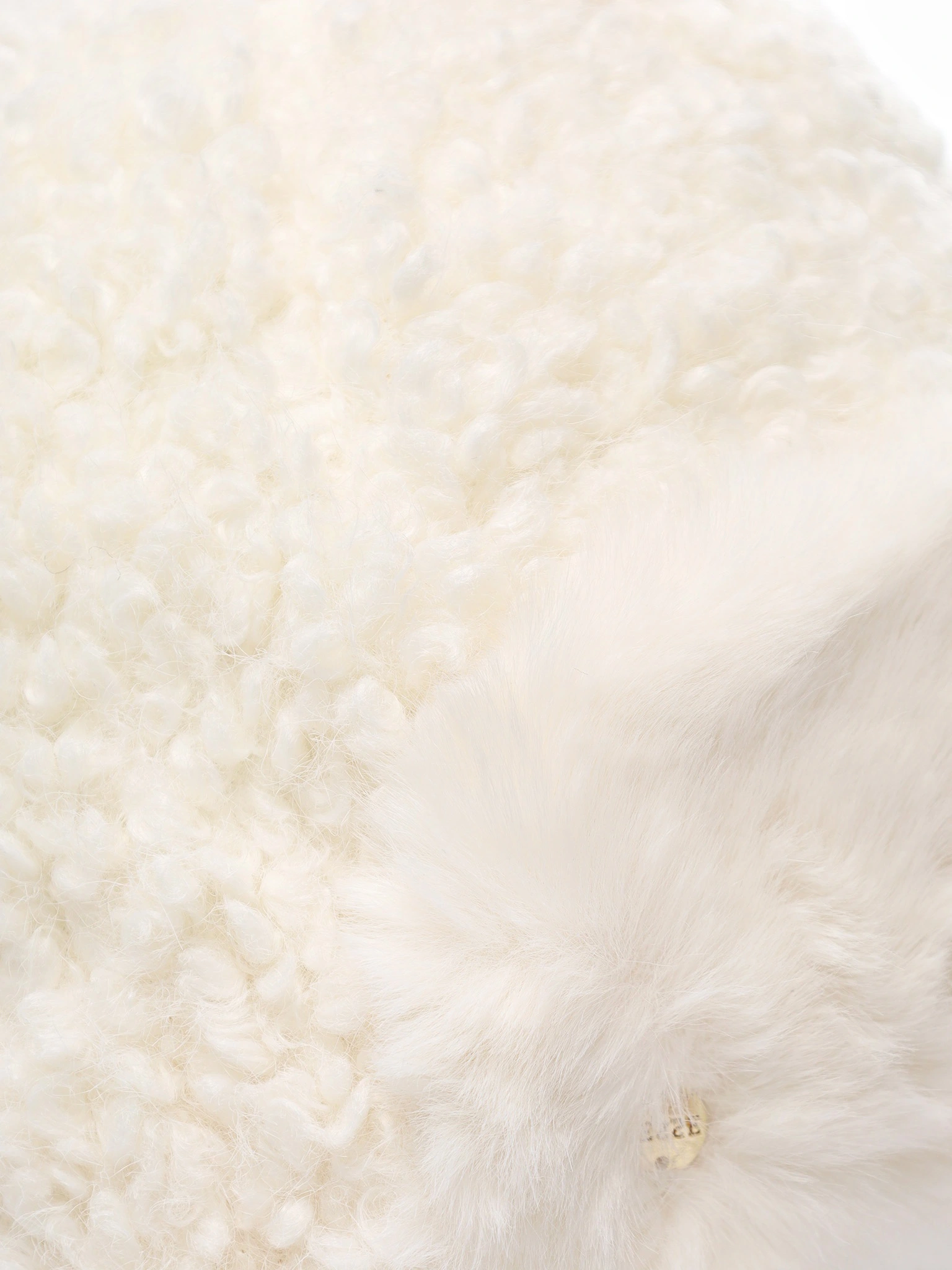 Шапка-ушанка с меховым козырьком в ассортименте